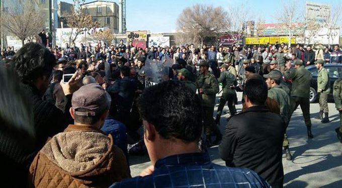 ABD İran’daki göstericilere açık destek verdi!