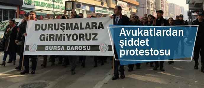 Avukata şiddet protesto edildi