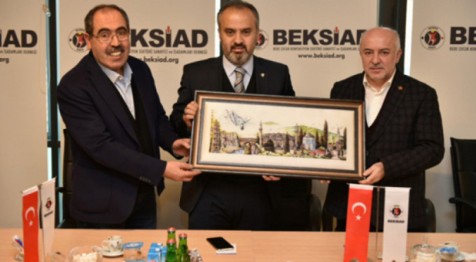 Bursa’da Başkan Aktaş’tan ‘gelecek’ mesajı