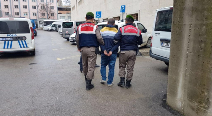 Bursa’da dehşet! Silahla vurduğu kadını hastaneye bırakıp kaçtı