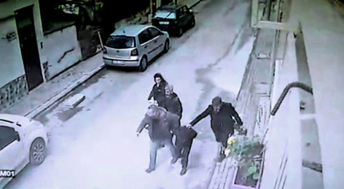 Bursa’da uyanık vatandaş dolandırıcıları yakalattı