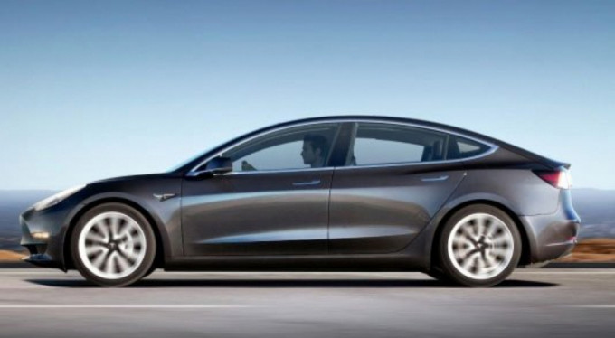 Elon Musk, Tesla Model Y için yeni ipucu verdi!