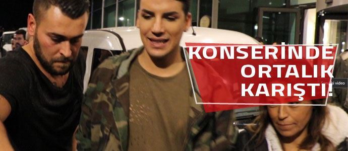 Kerimcan Durmaz konserinde ortalık karıştı