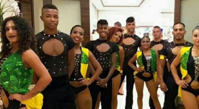 Kolombiyalı dansçılar ülkelerine döndü