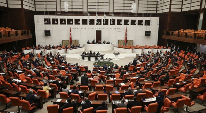 Sofuoğlu’nun paylaşımı, milletvekili danışmanları tartışması başlattı