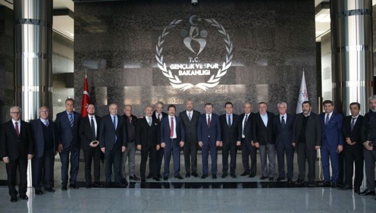 Türk futbolundaki sorunlar tartışıldı