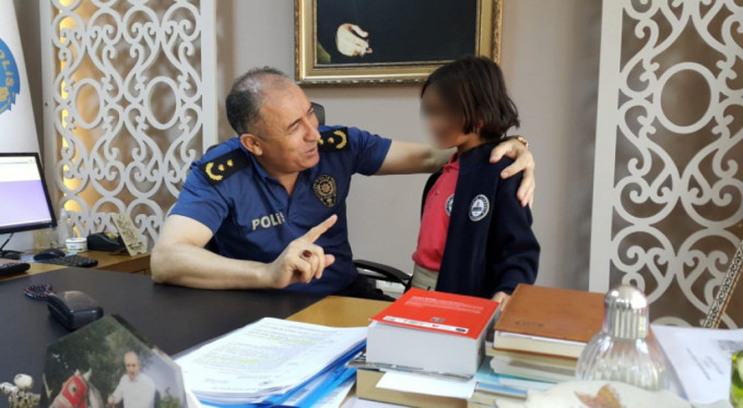 Bursa’da küçük kızın giydiği tişört hayatını değiştirdi