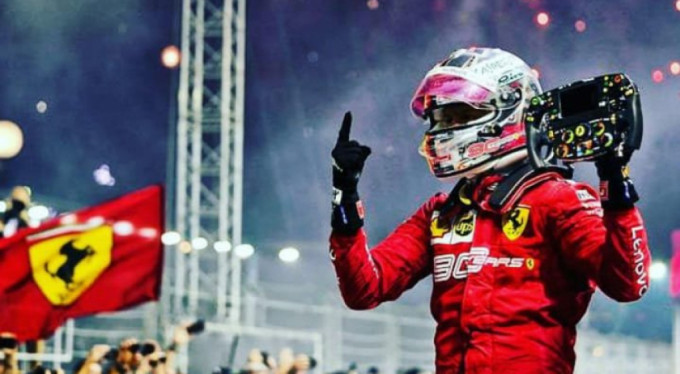 Ferrari Singapur’da şahlandı!