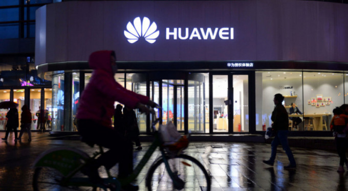 Huawei, 5G teknolojisini Batılı şirketlere satmayı düşünüyor