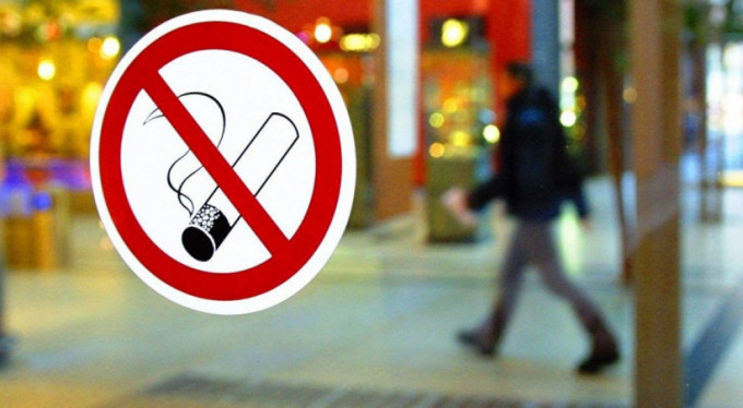 Restoran, kafe ve barlardaki sigara içme bölümleri de yasaklandı