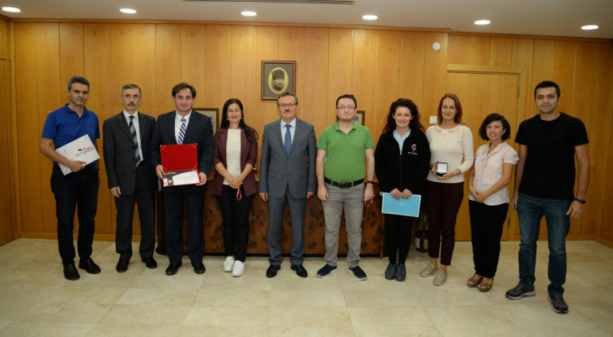 Uludağ Üniversitesi akademisyenleri madalya ile döndü