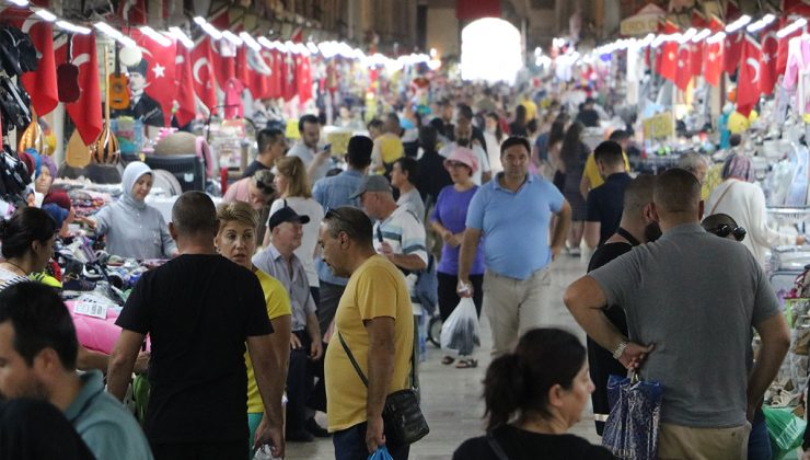 Pasaportsuz giriş başladı, Bulgar turistler Edirne’ye akın etti