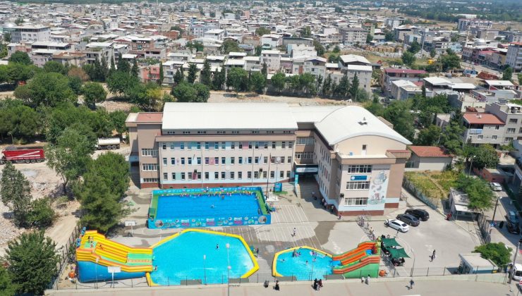 Bursa’da okul bahçeleri tatil köyüne dönüştü