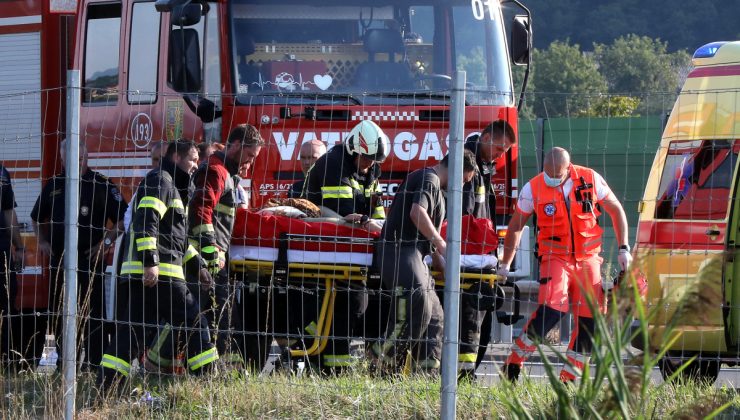 Yolcu otobüsü devrildi: 12 ölü, 31 yaralı