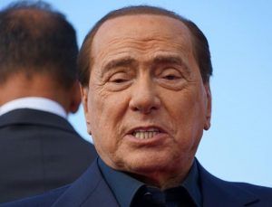 İtalya’da eski başbakan Berlusconi, seçimlerde aday olmayı düşünüyor