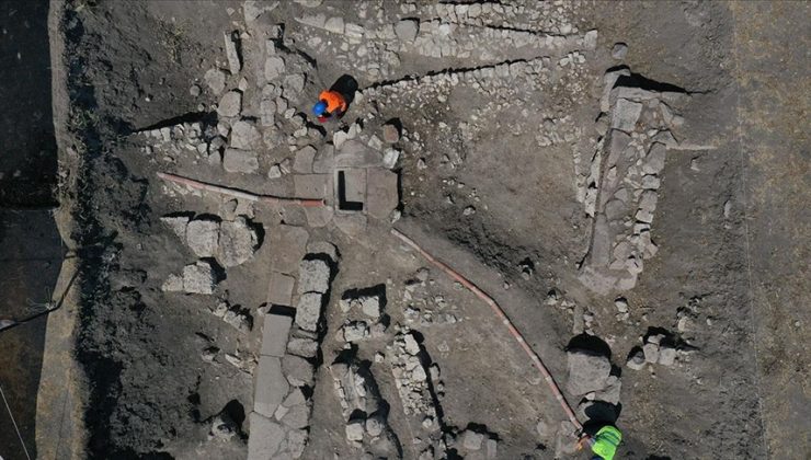 Daskyleion antik şehrinde 2 bin 500 yıllık su şebekesi bulundu