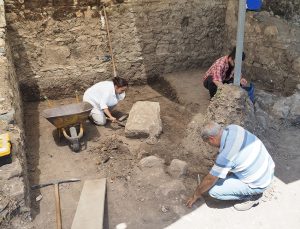 Antandros Antik Kenti’ndeki kazılarda 2 bin 350 yıllık Kibele Heykeli’ne rastlandı