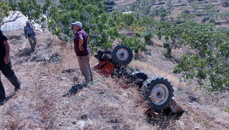İncir bahçesinde traktör devrildi: 1 ölü