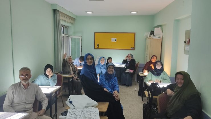 Bursa’da kadın hattatlar yetişiyor