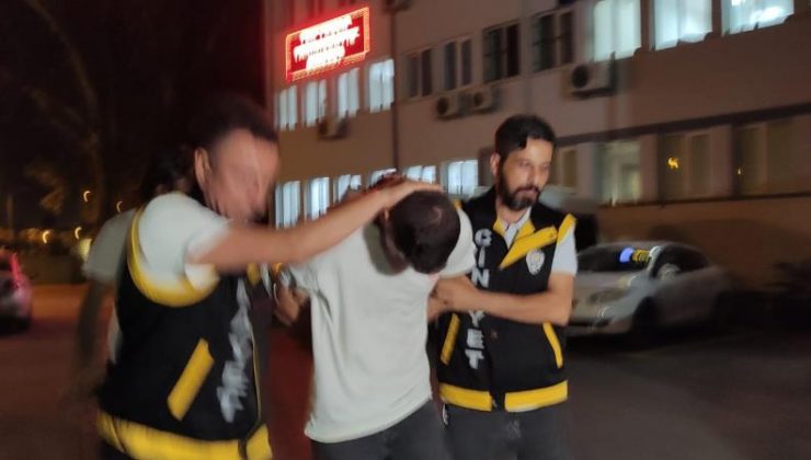 Bursa’da metroda bıçaklı saldırı