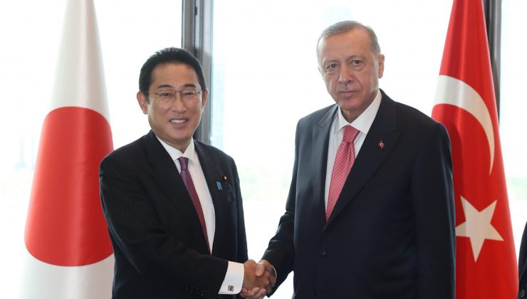 Cumhurbaşkanı Erdoğan, Japonya Başbakanı Kishida ile bir araya geldi