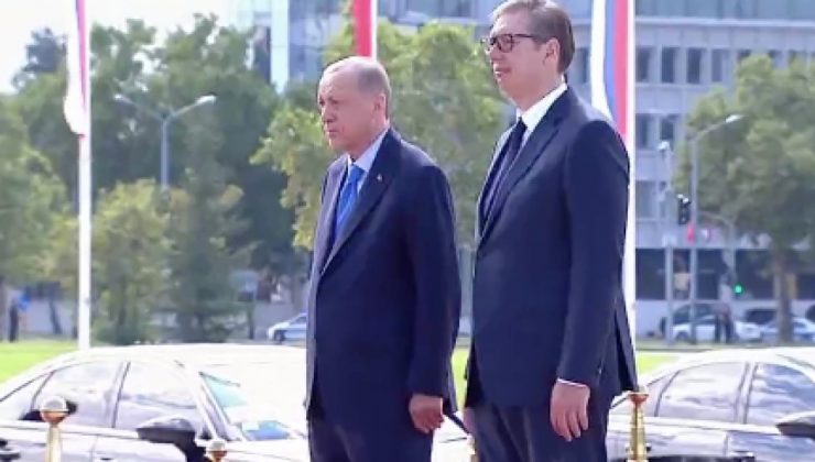 Cumhurbaşkanı Erdoğan Sırbistan’da törenle karşılandı