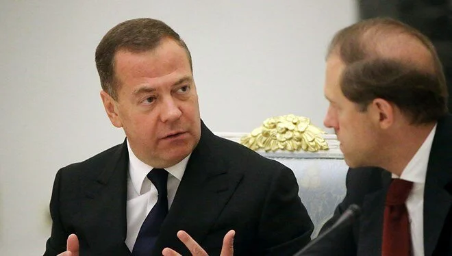 Putin’in ardından Medvedev’den de nükleer tehdit