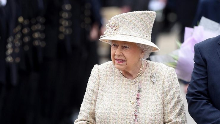 Kraliçe II. Elizabeth onuruna ülke genelinde top atışları yapıldı