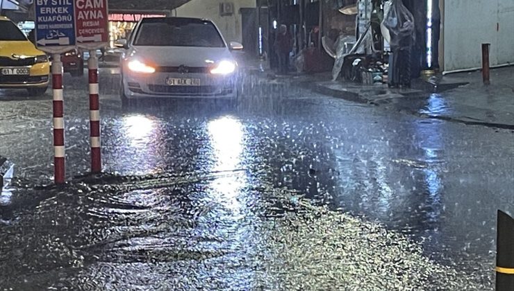 Trabzon’da sağanak yağış