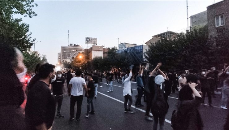 İran’da gösteriler yeniden başladı!