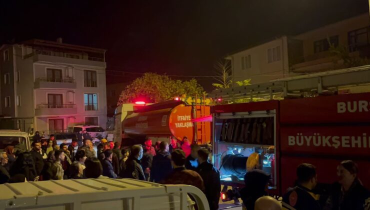 Bursa’da 4 katlı apartmanda çıkan yangın korkuttu