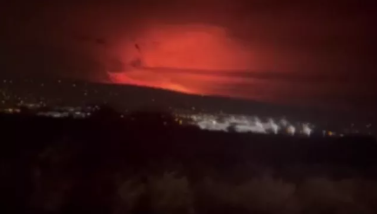 Hawaii’deki Mauna Loa Yanardağı’nda patlama