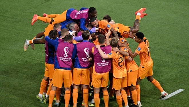 Dünya Kupası’nda ilk çeyrek finalist Hollanda