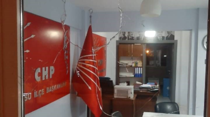 CHP Gürsu’ya taşlı saldırı! İlçe Başkanı Öztürk konuştu