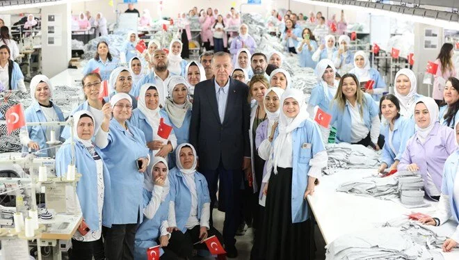 Cumhurbaşkanı Erdoğan kadın işçilerle buluştu