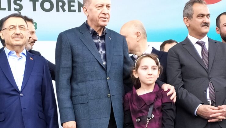 Erdoğan miting sonrasında Bursalılar ile şarkı söyledi