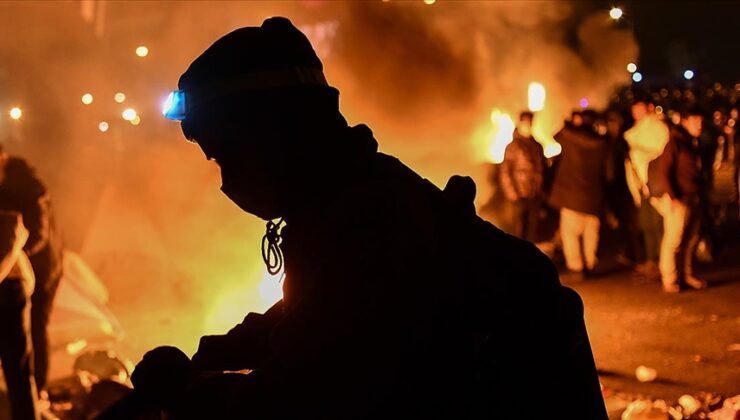 Fransa’da göçmen kampında yangın çıktı