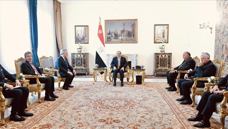 Sisi, Kahire’de İtalya Dışişleri Bakanı Tajani ile “bölgesel meseleleri” görüştü