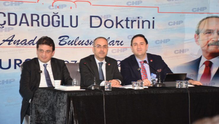 <strong></noscript>Akdoğan ve Emre, Bursa’da Kılıçdaroğlu doktrinini anlattı</strong>