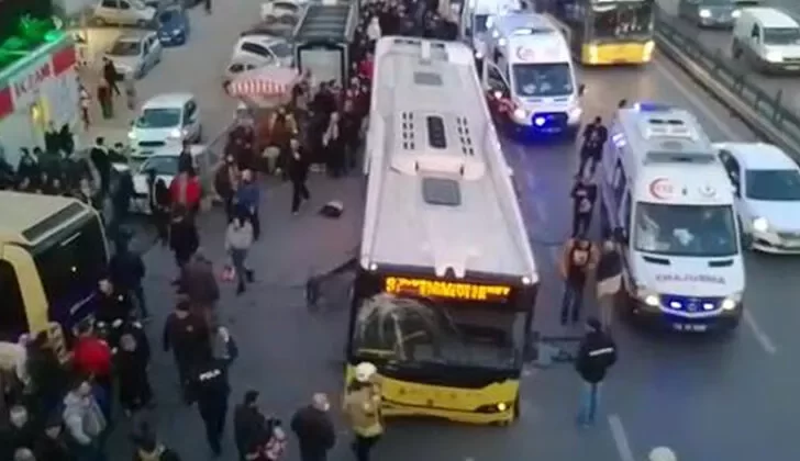İETT otobüsü durağa daldı! Yaralılar var… Bölgeye ekipler sevk edildi