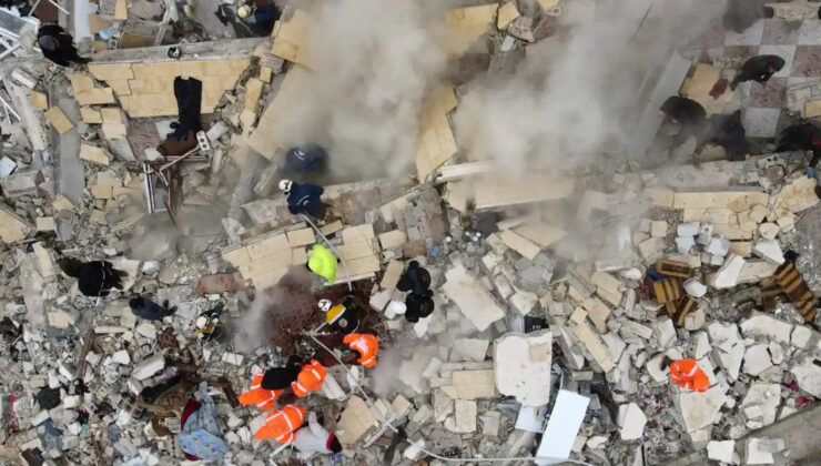 Suriye’de deprem nedeniyle hayatını kaybedenlerin sayısı 2 bin 992’ye yükseldi