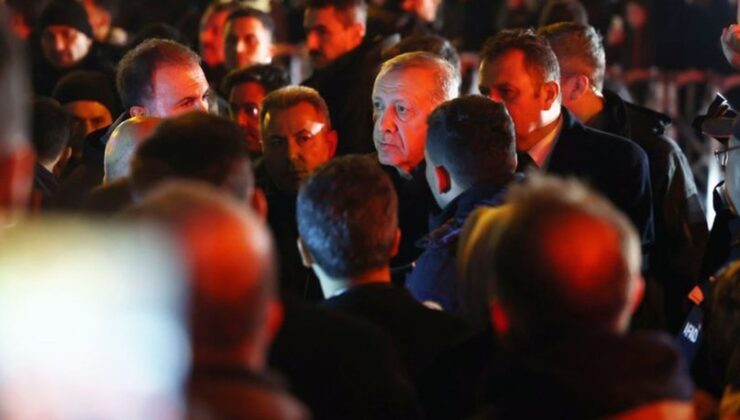 Cumhurbaşkanı Erdoğan, Adana’da depremzedelerle bir araya geldi