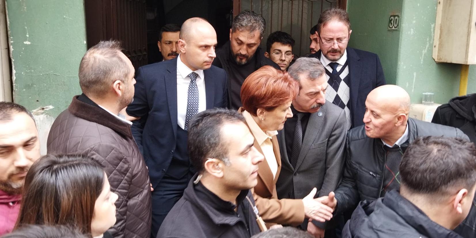 Meral Akşener Bursa’da! Sinan Ateş’in evini ziyaret etti!