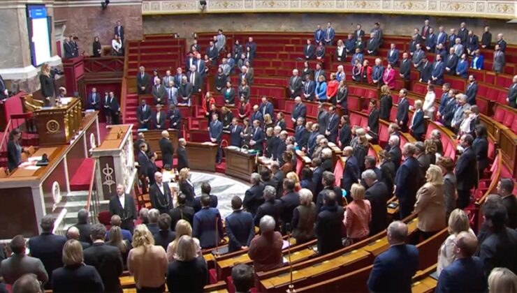 Fransa Ulusal Meclisi, Türkiye’de yaşanan deprem için saygı duruşunda bulundu