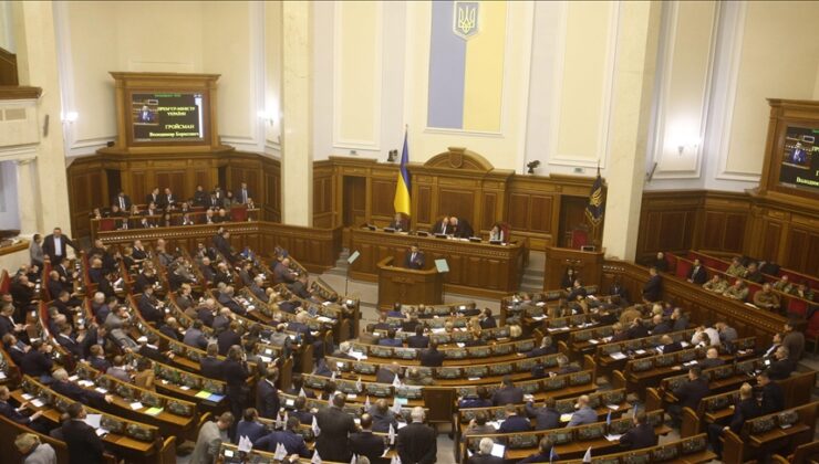Ukrayna’daki sıkıyönetim rejimi 90 gün uzatıldı
