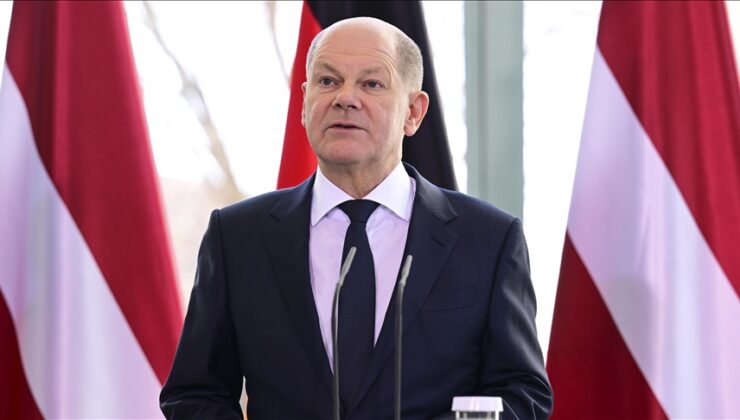 Almanya Başbakanı Scholz, Ukrayna’ya silah yardımının devam edeceğini söyledi