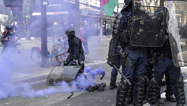 Fransa’da polislere emeklilik reformu karşıtı gösterilere sert müdahaleden 17 soruşturma