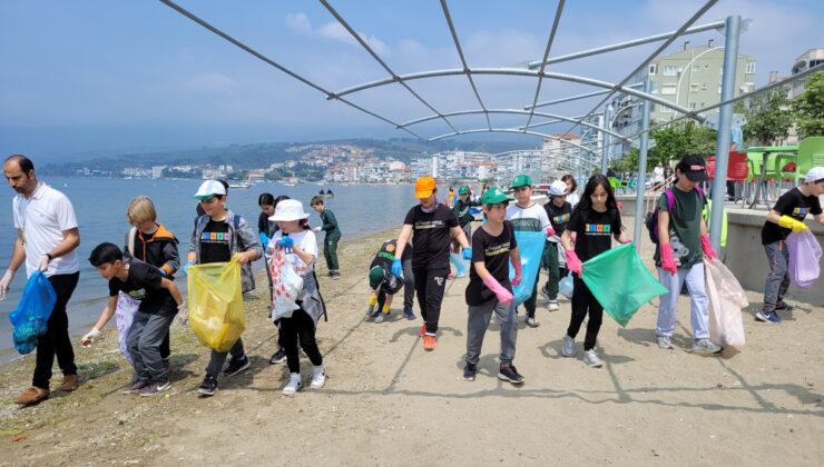 Bursa sahillerinde gönüllü temizlik