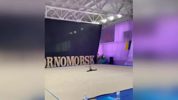 Rus saldırısında bacağını kaybetmişti… 7 yaşındaki çocuk cimnastik yarışmasını kazandı