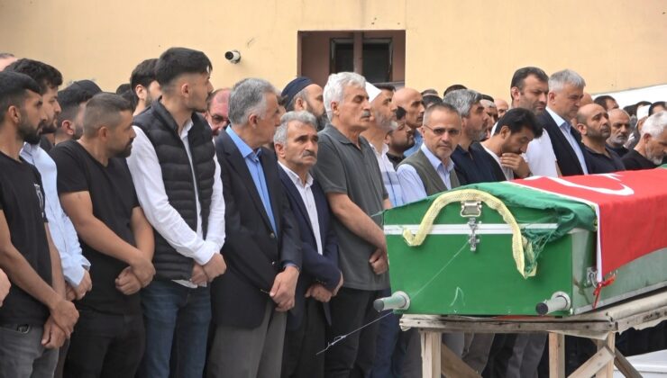 Bursa’da kayınpederi tarafından öldürülen damadın cenazesi defnedildi